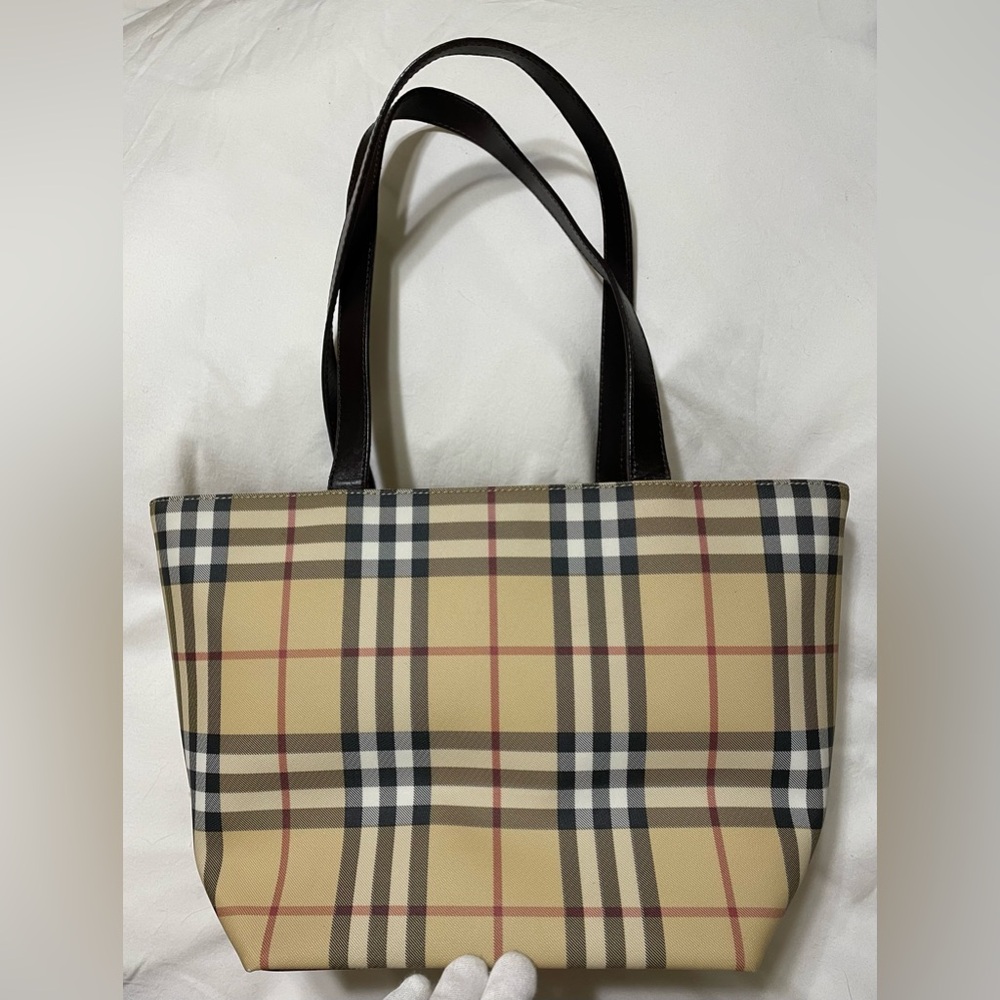Burberry Authentic Vintage Tan and Black Checkered Tote Bag - Picture 2 of 16